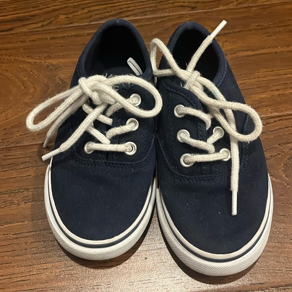 Canvas sneakers